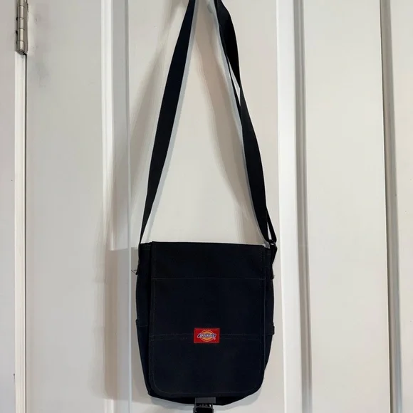 Dickies Black Canvas Crossbody Messenger Bag Adjustable Strap - Picture 2 of 6